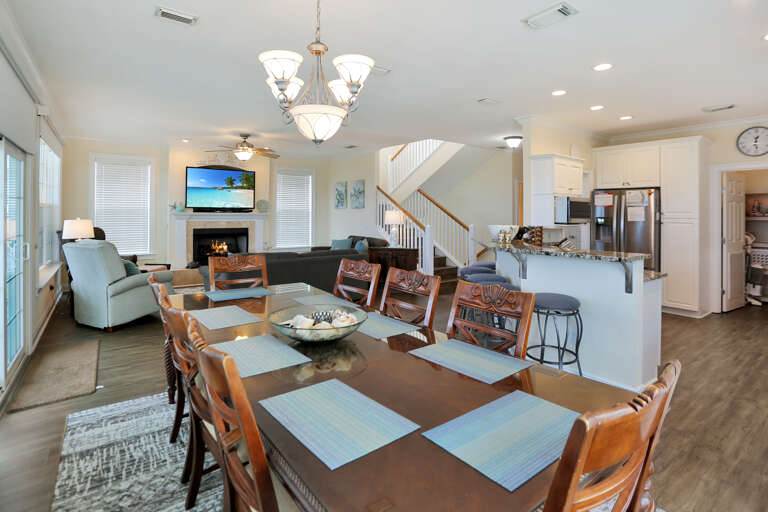 Dining & Living Area