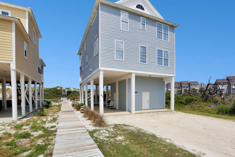 Roadside Exterior with Beach Walkway