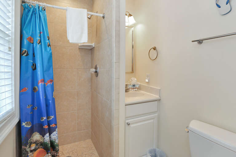 Bedroom 4 - Full Bath