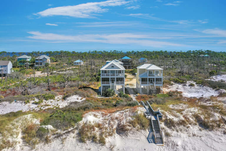 A Tropical Breeze - Beachside Exterior