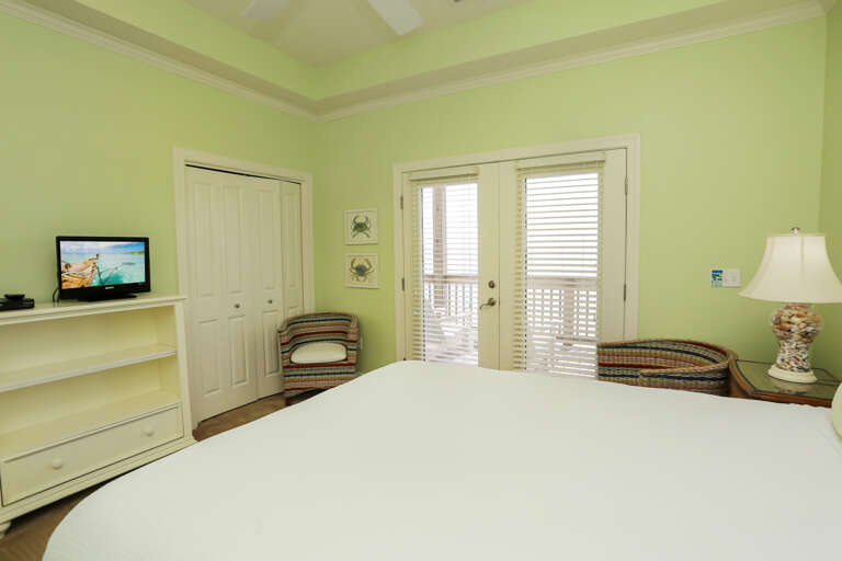 Bedroom 4 with TV