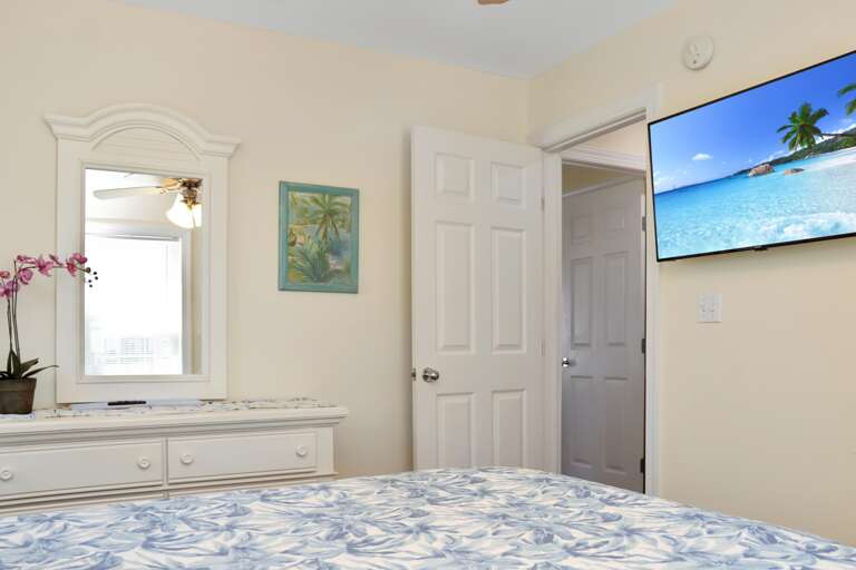 Bedroom 3 with TV