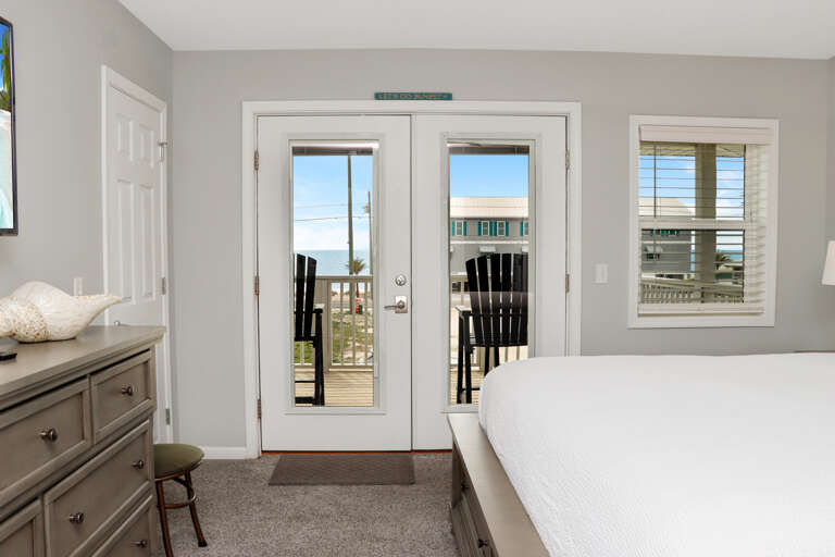 Bedroom 3 with Beach View Deck