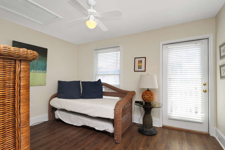 Bedroom 2 with Day Bed and Trundle