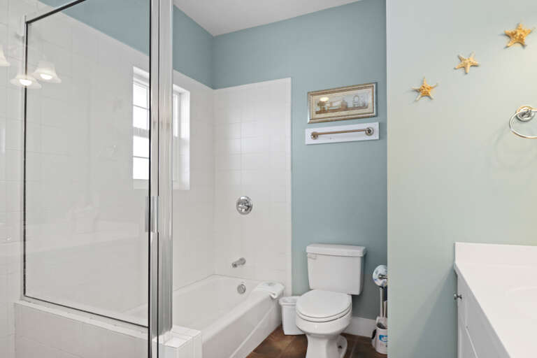 Bedroom 3 - Master Bath Tub