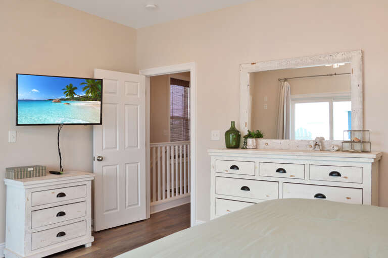 Bedroom 4 with TV