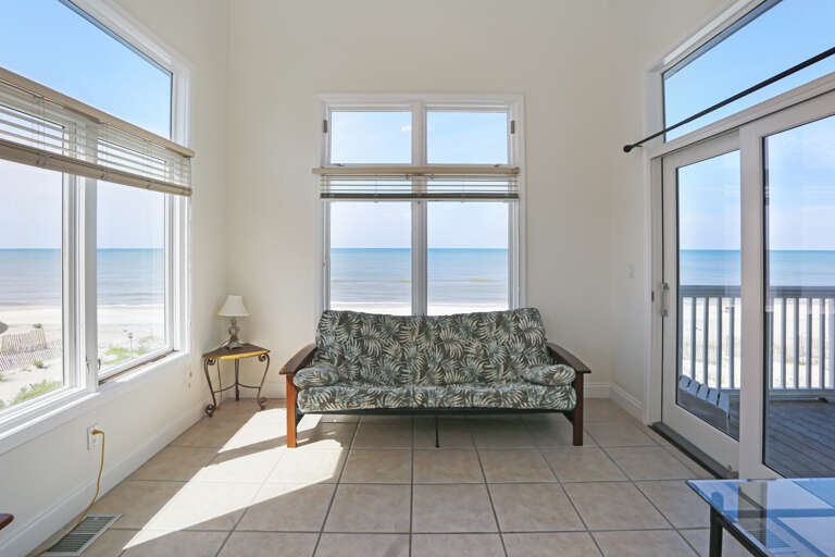 Gulf Front Sitting Area with Futon