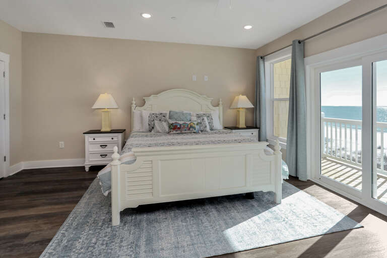 Bedroom 1 - Gulf Front Master Bedroom