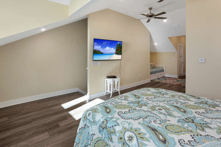 Bedroom 3 with TV