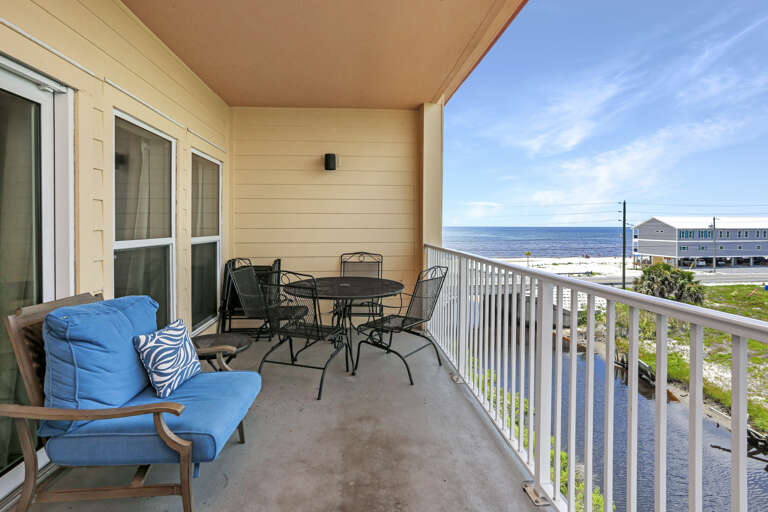 Gulf View Deck - Dining