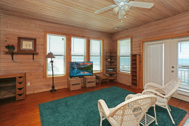 Bedroom 4 with TV