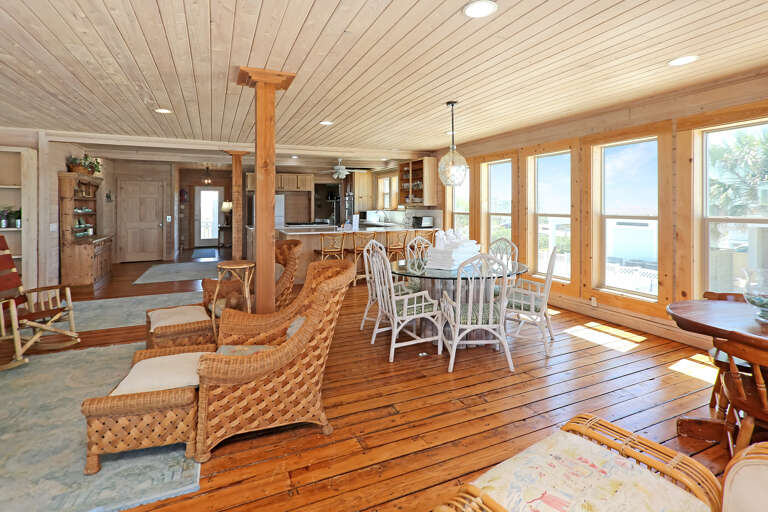 Sitting Area, Dining & Kitchen