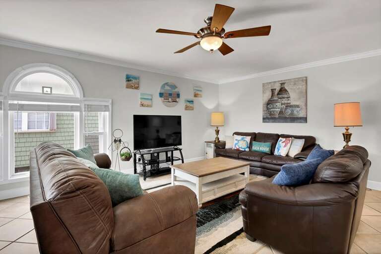 MAIN FLOOR -LIVING ROOM