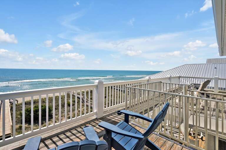 OCEANFRONT DECK WITH SEATING OFF KING BEDROOM 