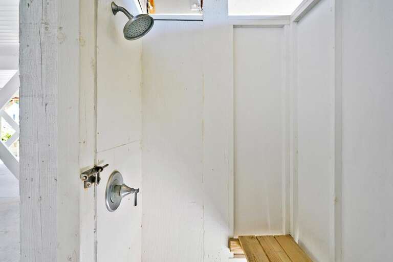 OUTDOOR SHOWER VIEW 2 