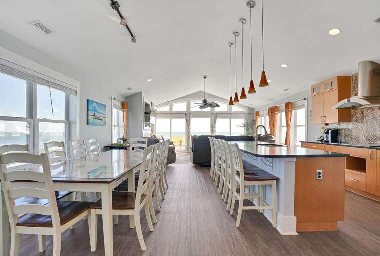 DINING ROOM TABLE SEATS 10