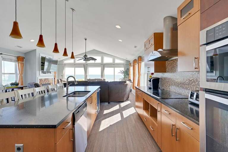 GREAT KITCHEN