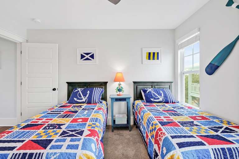 TWIN BEDROOM ON 3RD FLOOR