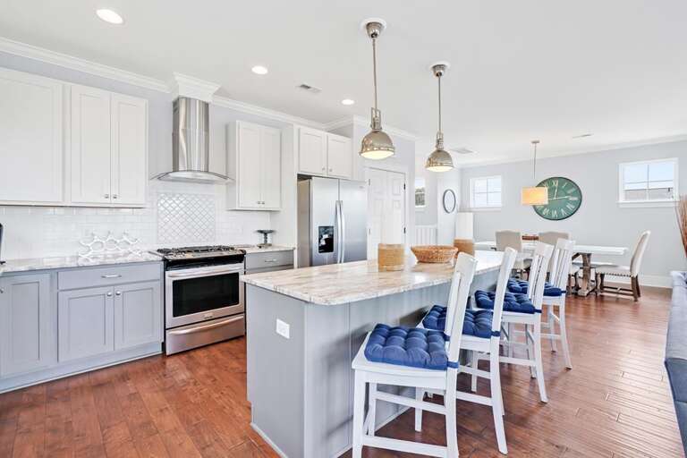 GREAT KITCHEN WITH GAS STOVE