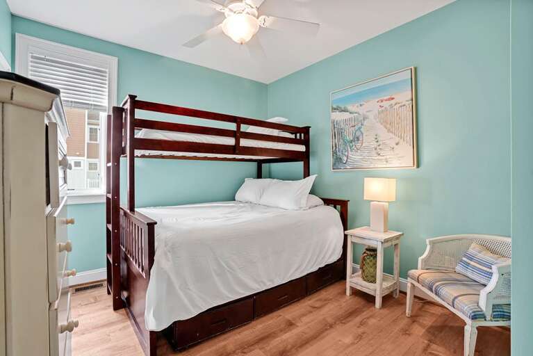 TWIN OVER QUEEN BEDROOM