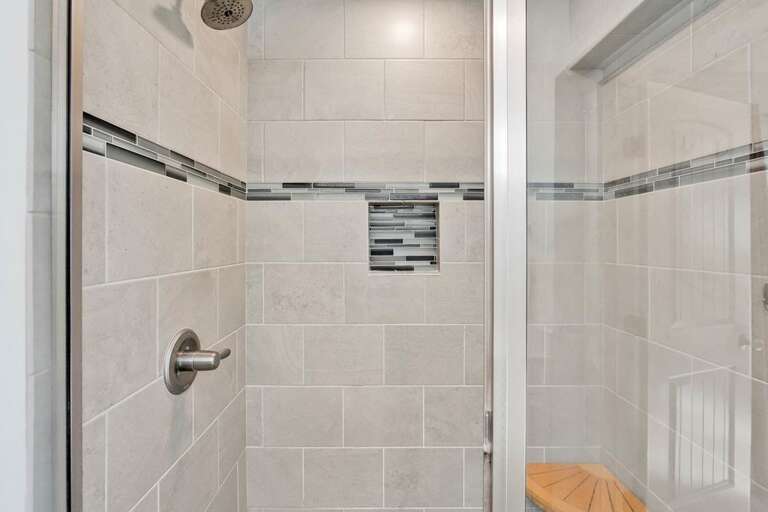 WALK-IN SHOWER
