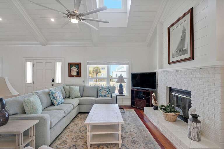 LIVING SPACE VIEW 2 LIVING SPACE VIEW 2