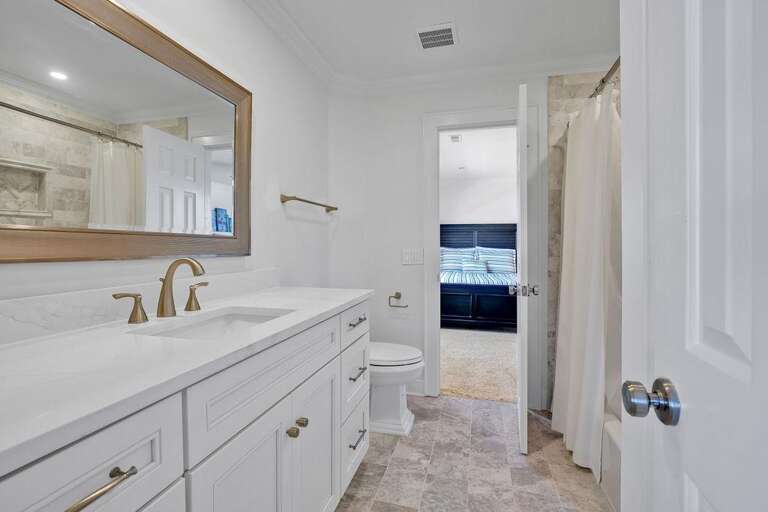 JACK AND JILL BATHROOM VIEW 1 JACK AND JILL BATHROOM VIEW 1