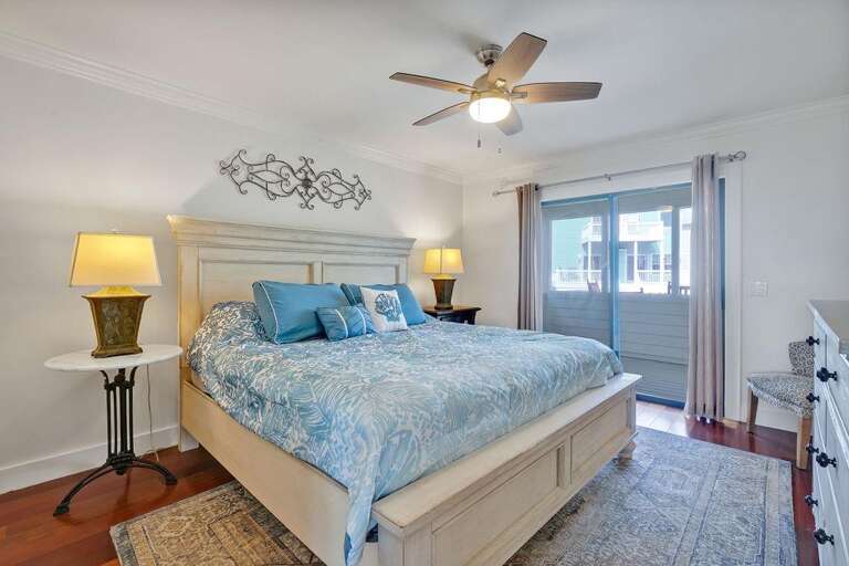 KING BEDROOM MAIN LEVEL WITH DECK ACCESS KING BEDROOM MAIN LEVEL WITH DECK ACCESS