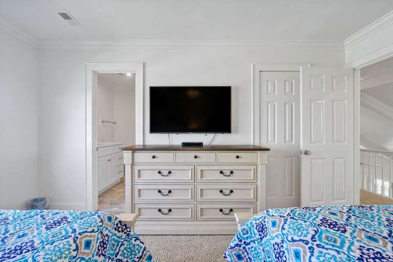 2 QUEEN BEDROOM VIEW 2 2 QUEEN BEDROOM VIEW 2