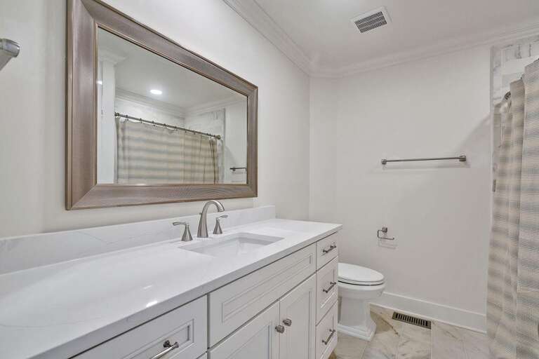 KING BEDROOM MAIN LEVEL ENSUITE KING BEDROOM MAIN LEVEL ENSUITE