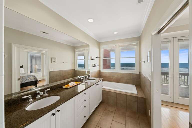 KING PRIMARY EN SUITE VIEW 1 KING PRIMARY EN SUITE VIEW 1