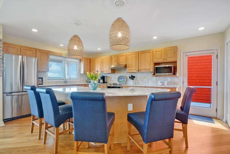 KITCHEN ISLAND SEATING
