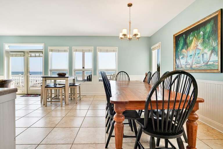 VIEWS GALORE FROM THIS OPEN DINING SPACE