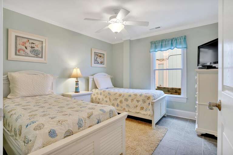 GROUND FLOOR -TWIN BEDROOM