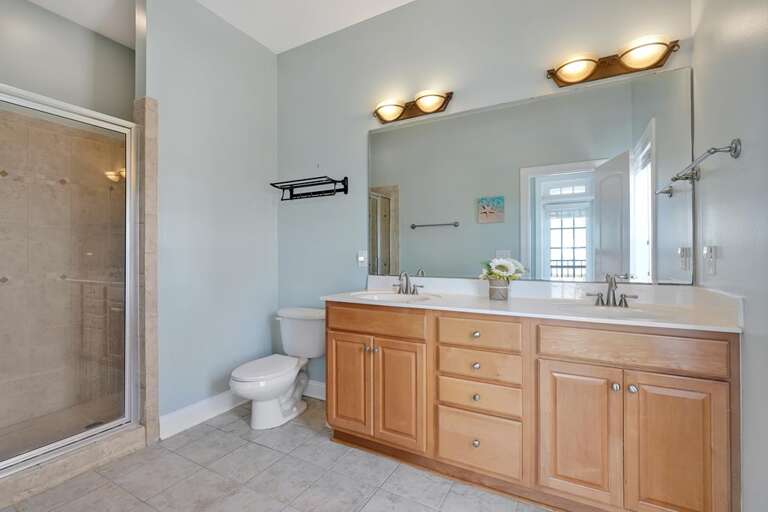 MASTER ENSUITE MASTER ENSUITE