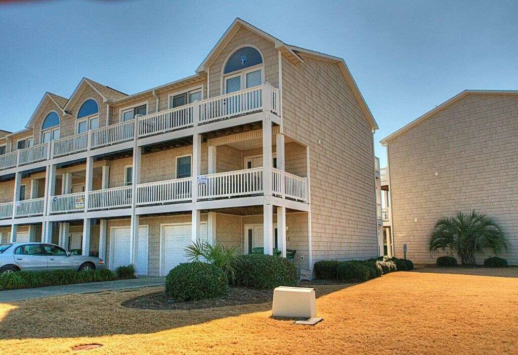 Kure View 221 Stunning 4 Bedroom Condo in Kure Beach, NC for 10 Guests