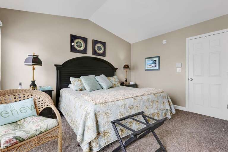 3RD FLOOR MAIN BEDROOM WITH ENSUITE