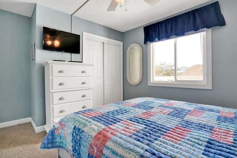 QUEEN BEDROOM VIEW 2 QUEEN BEDROOM VIEW 2