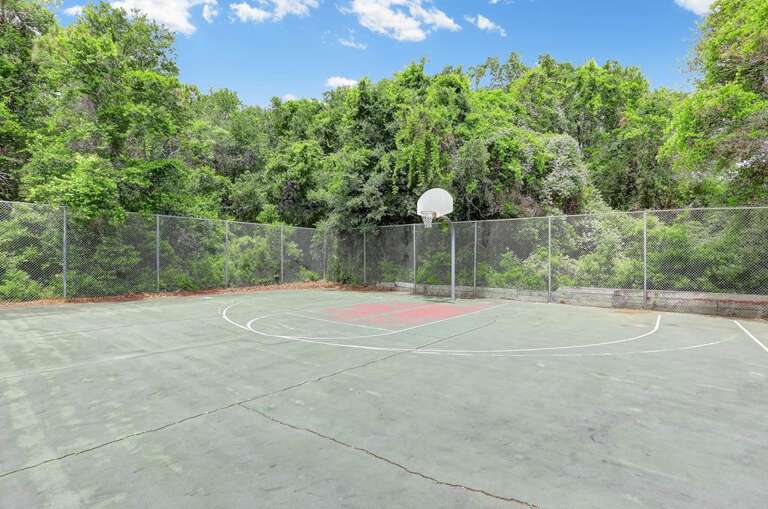 BASKETBALL COURT AT RESORT