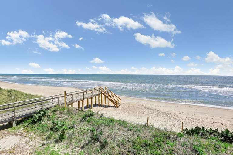 RIGHT NEXT TO BEACH WALKWAY