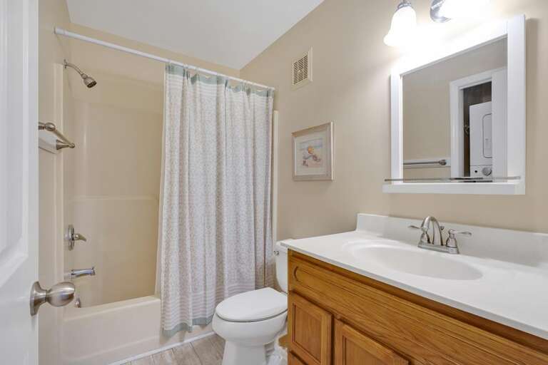 FULL HALL BATH FULL HALL BATH
