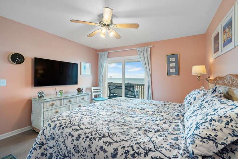 PRIMARY BEDROOM WITH BALCONY & ENSUITE