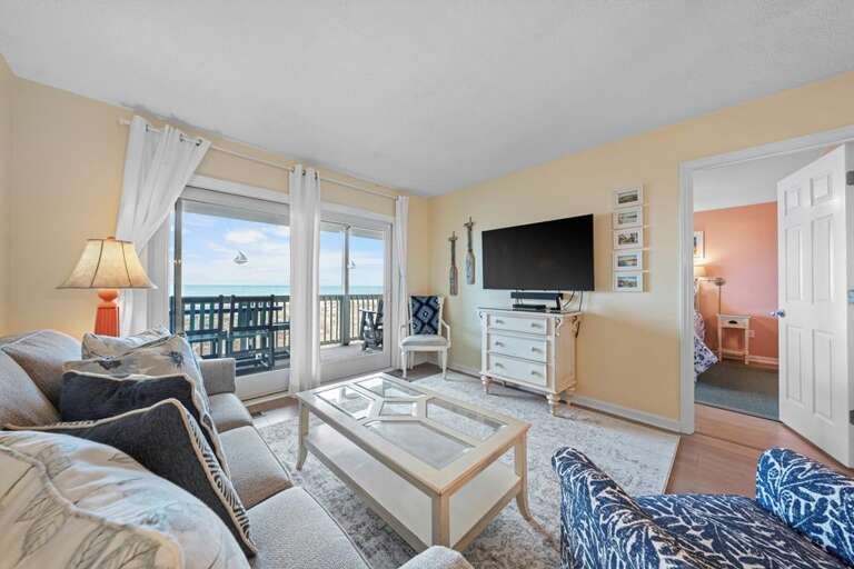 OCEANFRONT LIVING SPACE VIEW 2
