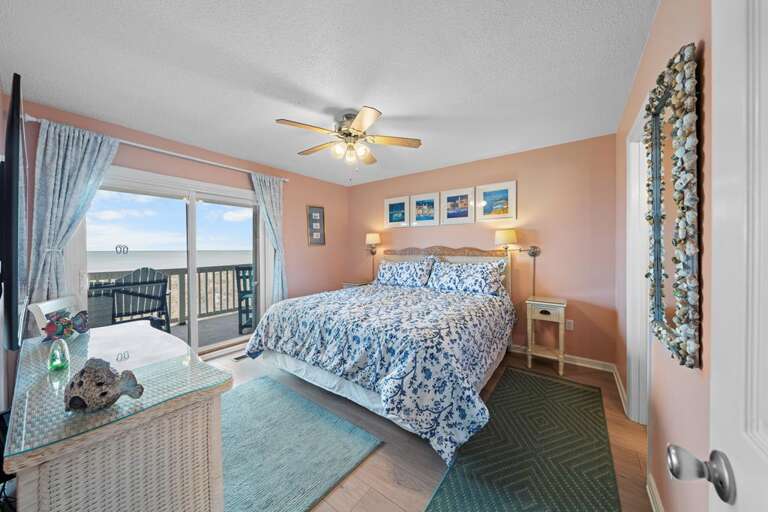 PRIMARY BEDROOM WITH BALCONY & ENSUITE