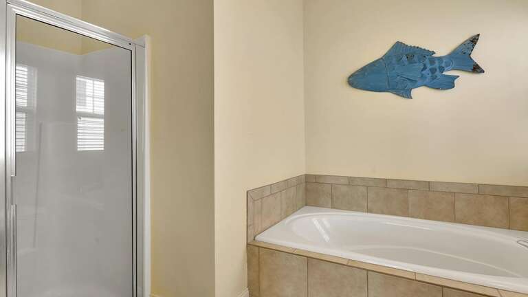 STAND UP SHOWER AND SOAKING TUB