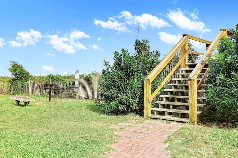 GRILL AREA & PRIVATE WALKWAY TO BEACH