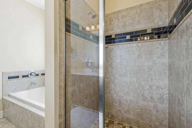 2ND FLOOR KING ENSUITE VIEW 3