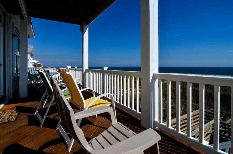 2ND FLOOR PARTIALLY COVERED DECK