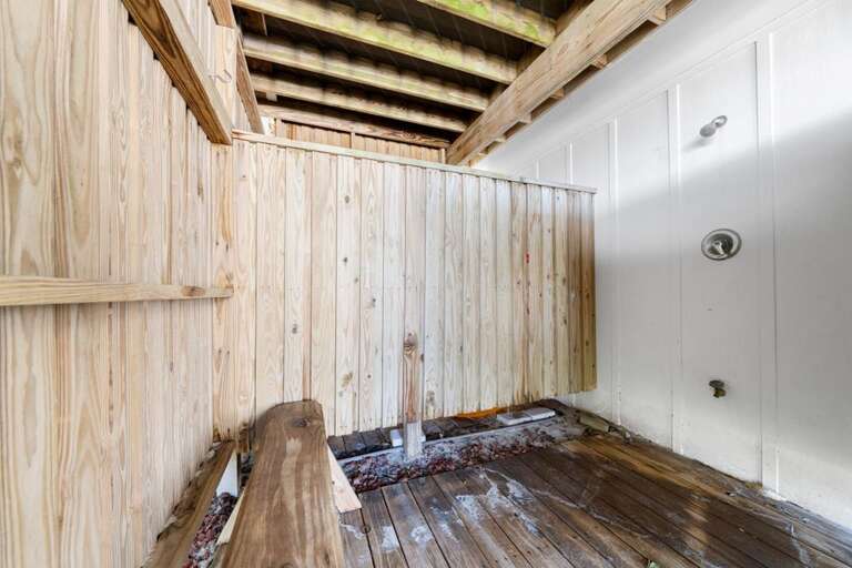 OUTDOOR HOT COLD SHOWER OUTDOOR HOT COLD SHOWER