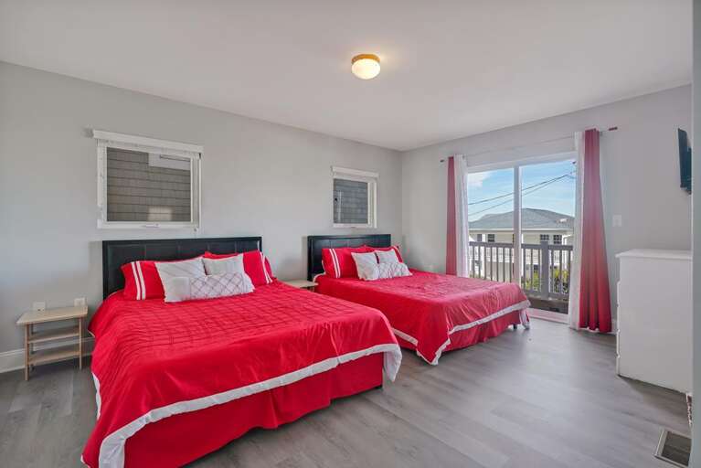 1ST FLOOR- 2 QUEENS W/BALCONY ACCESS NORTH VIEW 1